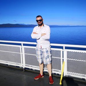 Meet your Posher, Saša